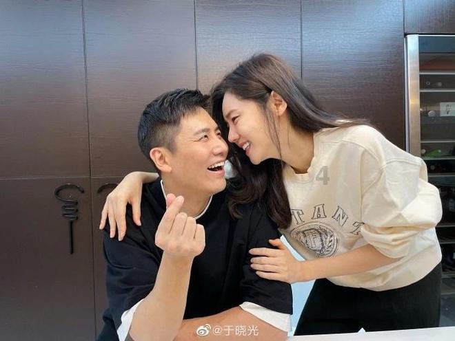 胆大包天！尼姑开豪车住豪宅，还跟和尚结婚，把寺庙变成摇钱树
