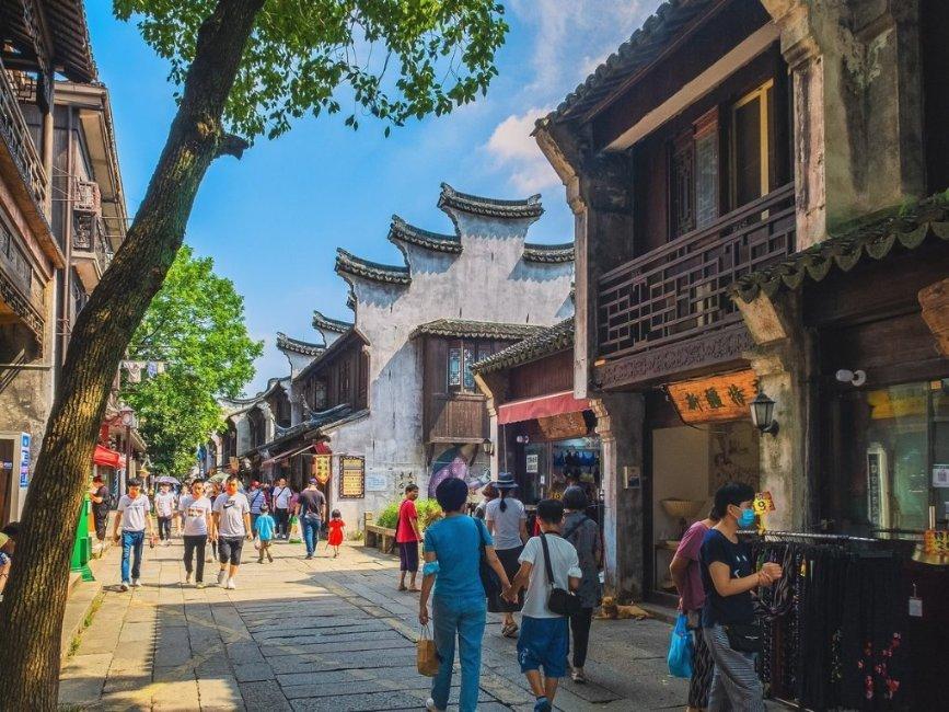 “今年有几个基金是挣钱的?”蓝色光标证代怼基金经理!股民怼蓝标:你自己也亏损严重