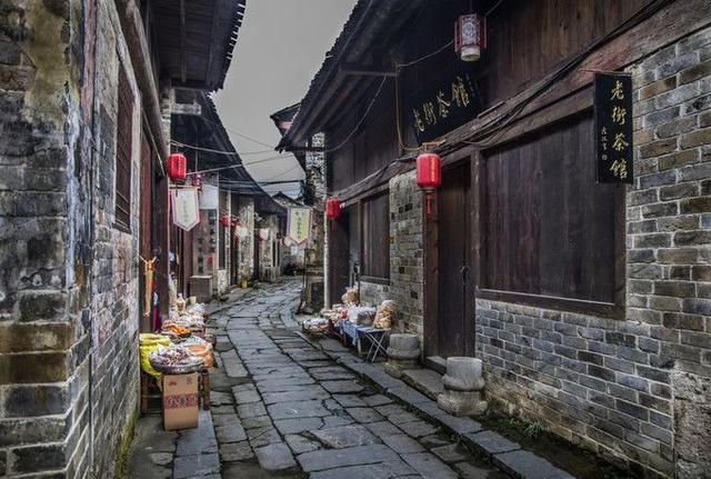 画线接蓝色球